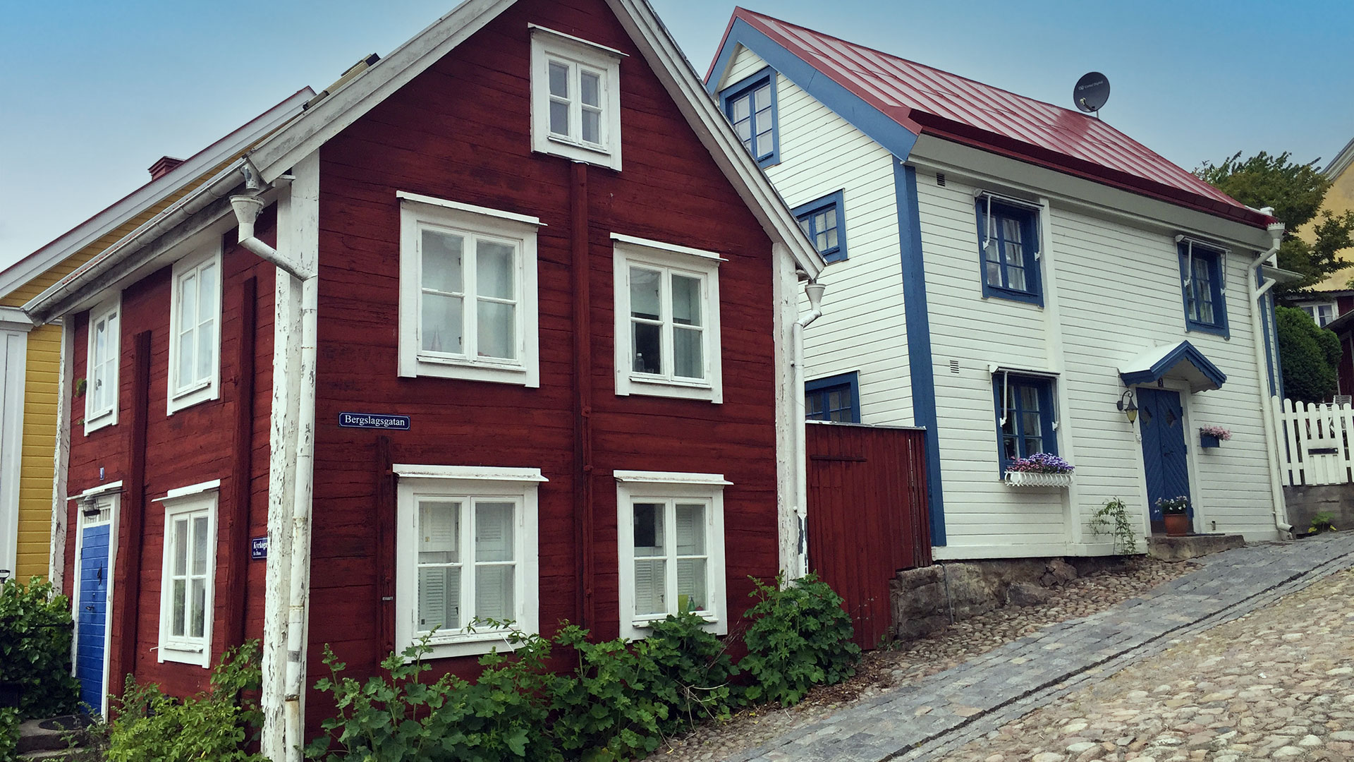 Wundervolle Häuser am Hang in Ronneby